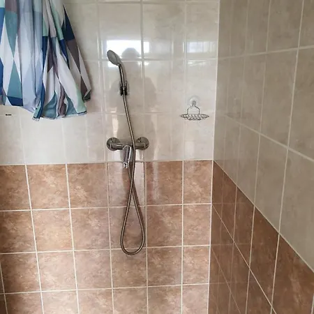 Birs Vendeghaz Гостевой дом