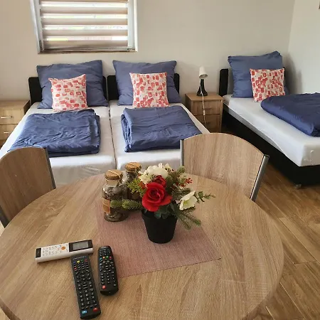 Гостевой дом Birs Vendeghaz Ясберень