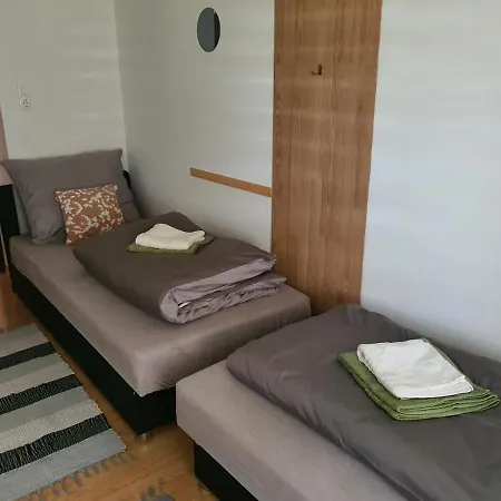 Birs Vendeghaz Гостевой дом Ясберень