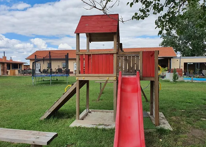 Birs Vendeghaz Pensión 4*